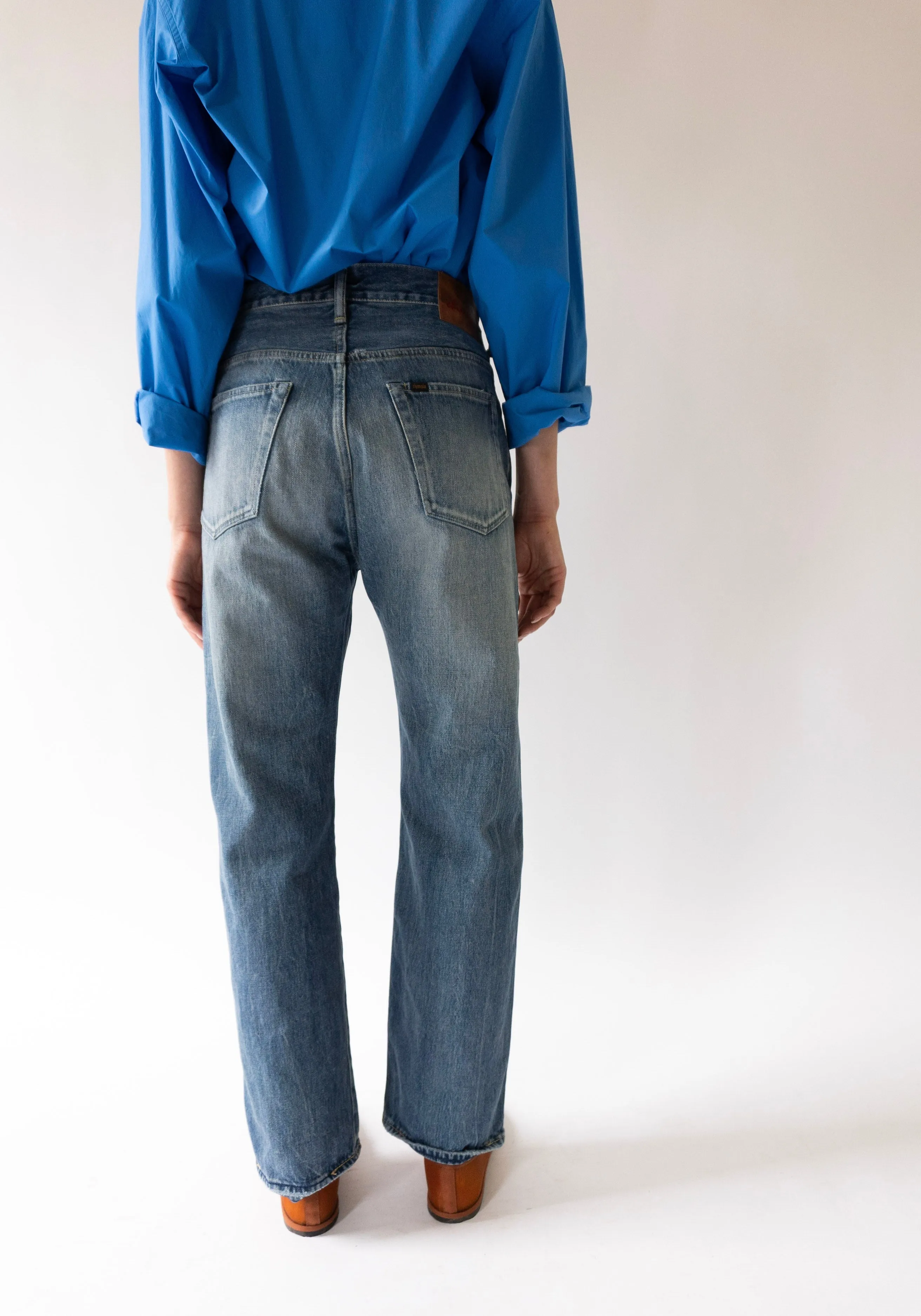 Ankle Cut Denim in Medium Distress