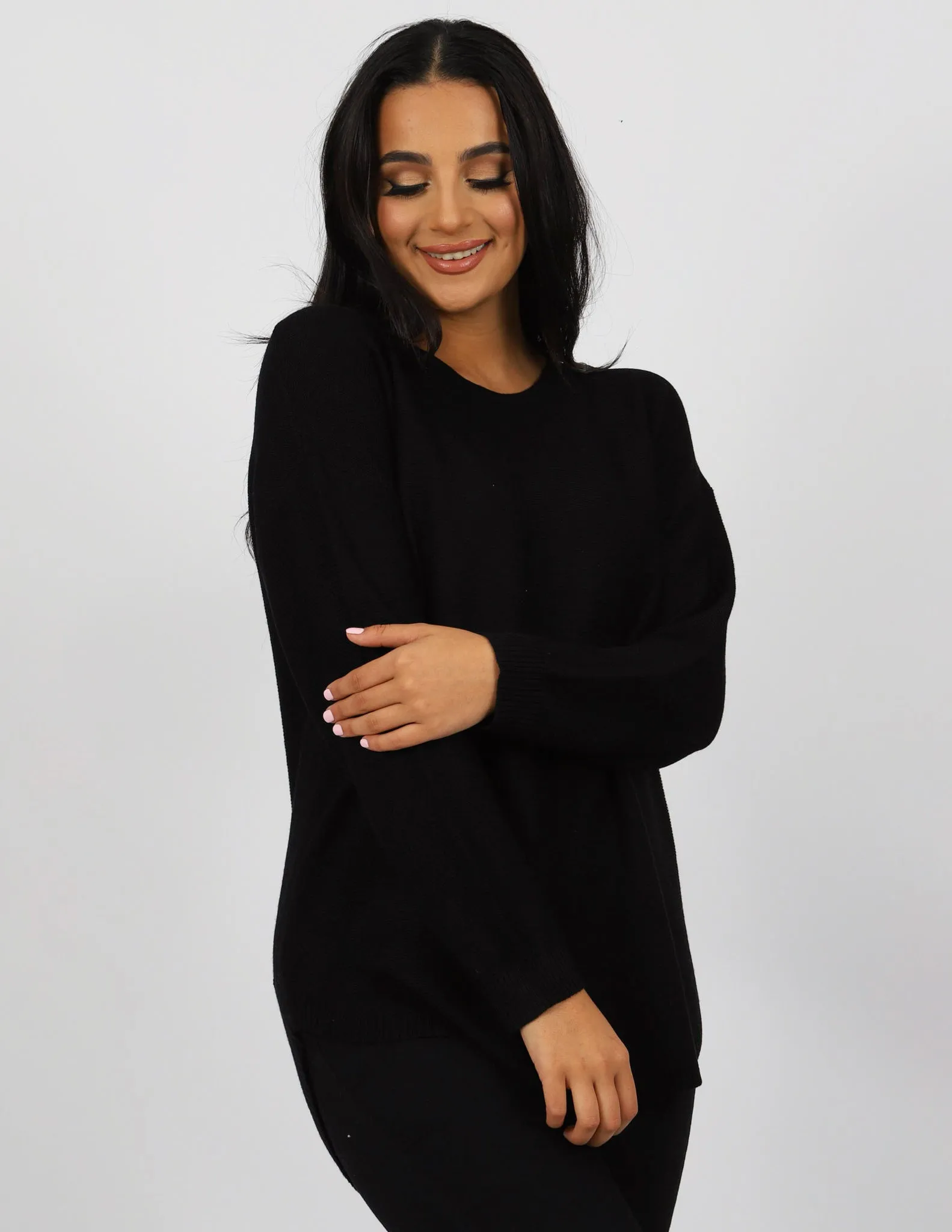 Curved Hem Pullover Knit Top - Dark Shades