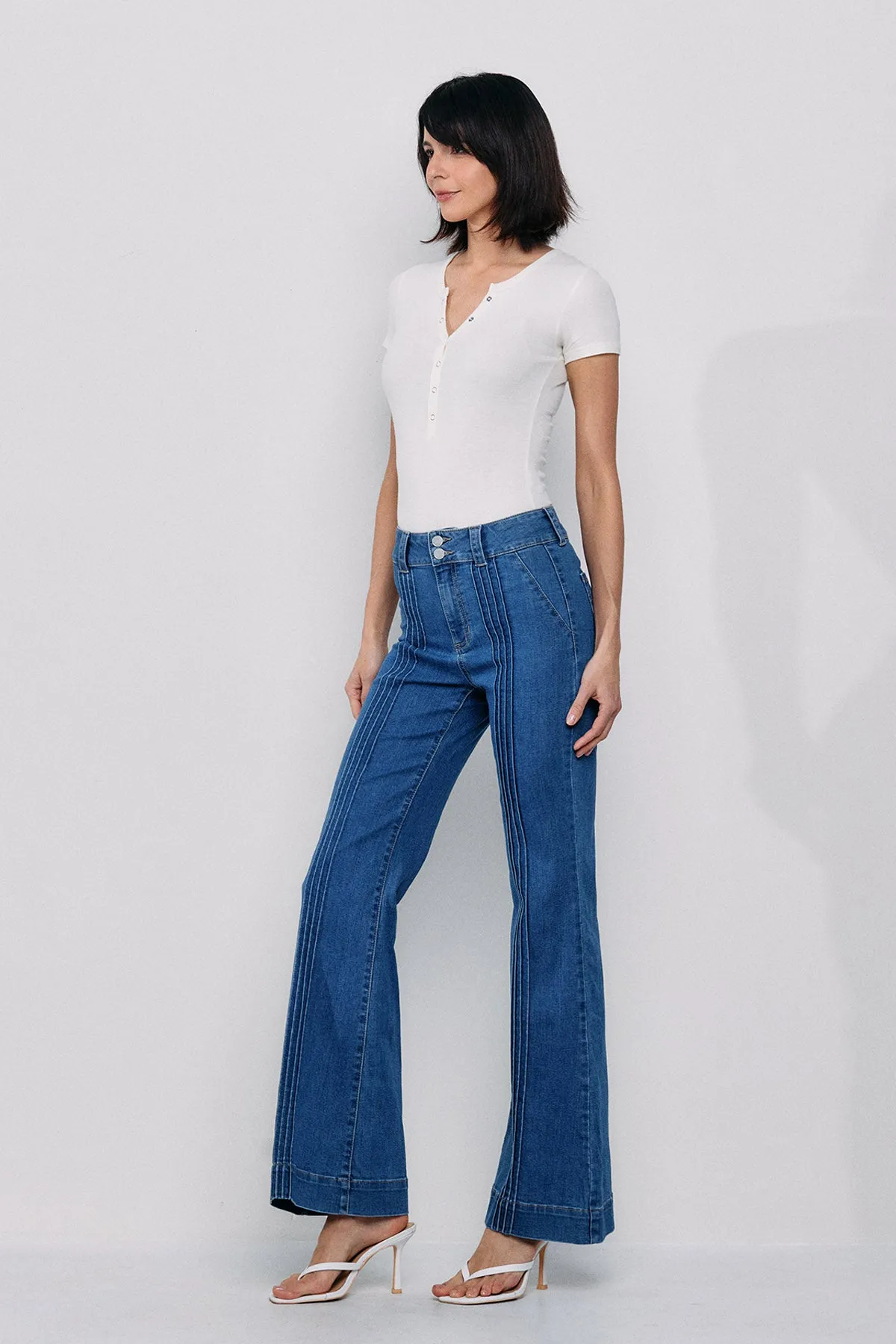 HIGH RISE FLARE STRETCH DENIM IN MEDIUM BLUE   / SP-P12206